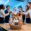 Découvrez l'art de vivre à la belge à travers ce panier gourmand soigneusement composé, véritable reflet de l'excellence et de la diversité belge. Un cadeau d'exception, à offrir ou à s'offrir, pour célébrer chaque moment qui compte.

Sans Cuberdons.
